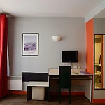 Pierre Nicole 2* Paris