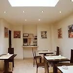 Pierre Nicole Hotel
