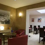 Hotel Pierre Nicole Paris