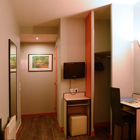 Pierre Nicole Hotel 2*