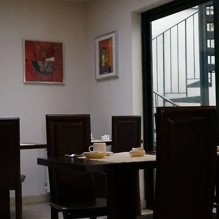 Hotel Pierre Nicole 2*