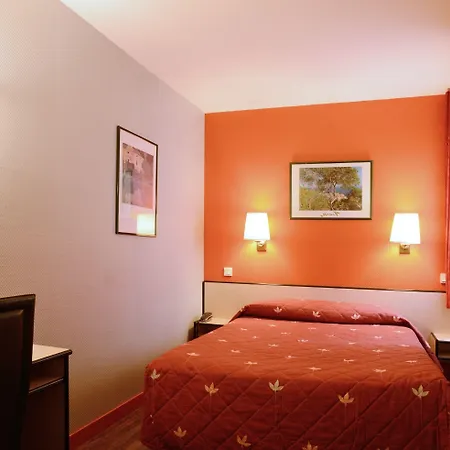 Pierre Nicole Hotell 2*