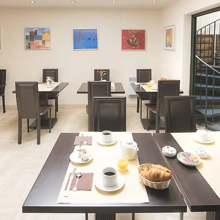 Hotel Pierre Nicole 2*