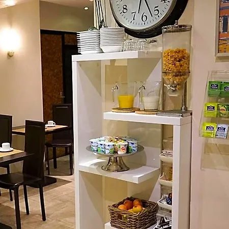 Hotel Pierre Nicole Paris