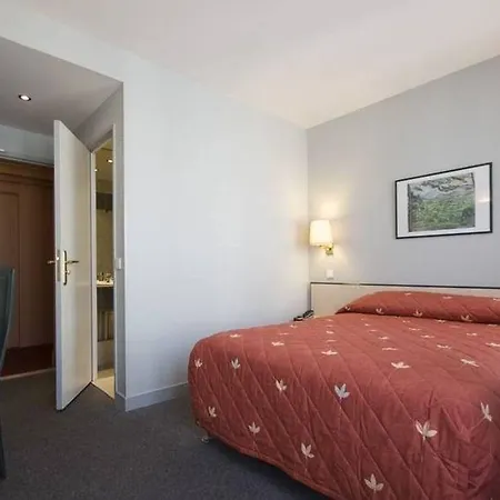 Hotel Pierre Nicole 2*