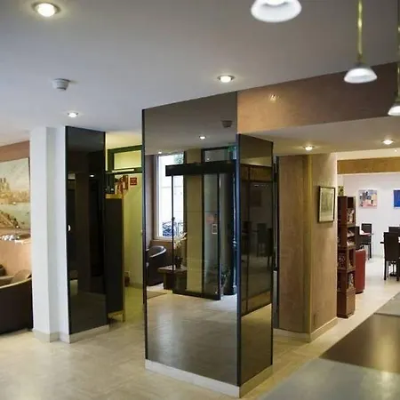 Hotel Pierre Nicole Paryż