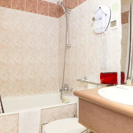 Pierre Nicole Otel 2*