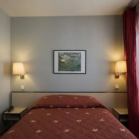 Pierre Nicole Hotel Paris