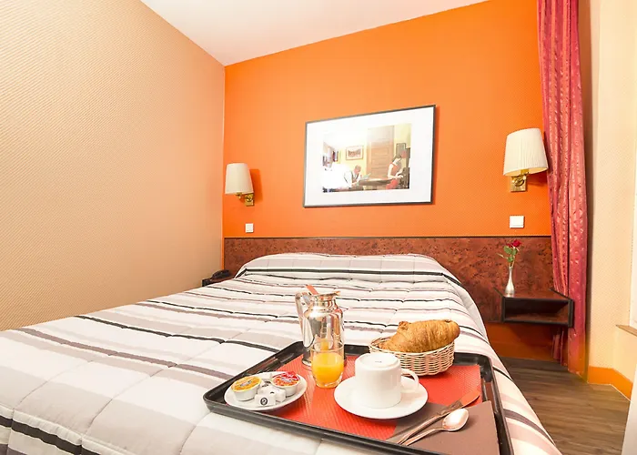 Hotel Pierre Nicole Paris