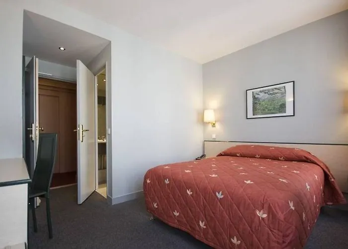 Hotel Pierre Nicole 2*