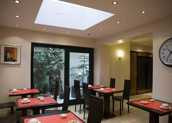 Hotel Pierre Nicole 2*