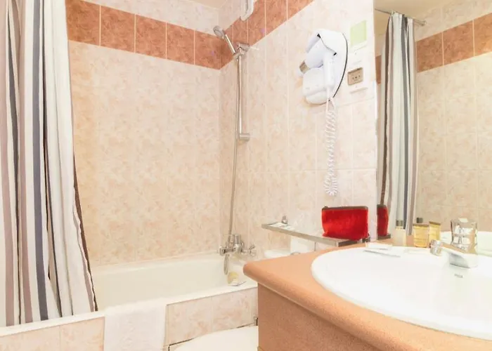 Pierre Nicole Hotel Paris